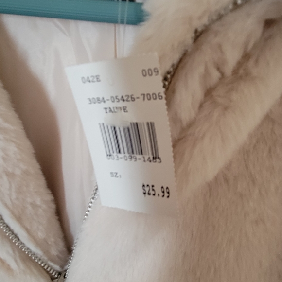 NWT Ambiance Cream Faux Fur Jacket - Picture 3 of 5